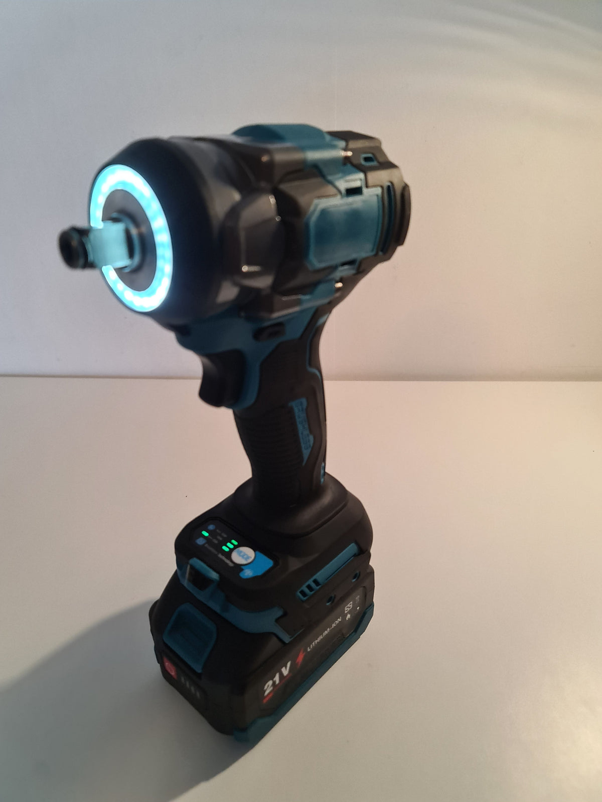 Kraftfull Borstlös Mutterdragare 600Nm – Komplett Kit (2 Batterier)