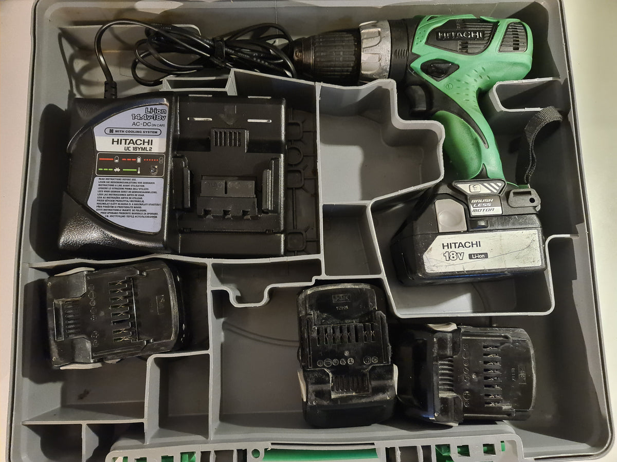 Begagnad Hitachi DS18DBL 18V bor-/skruvdragare – 1 fungerande batteri + 3 extra batterier (Renoverings-/Reservkit)