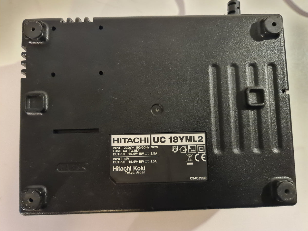 Begagnad Hitachi DS18DBL 18V bor-/skruvdragare – 1 fungerande batteri + 3 extra batterier (Renoverings-/Reservkit)